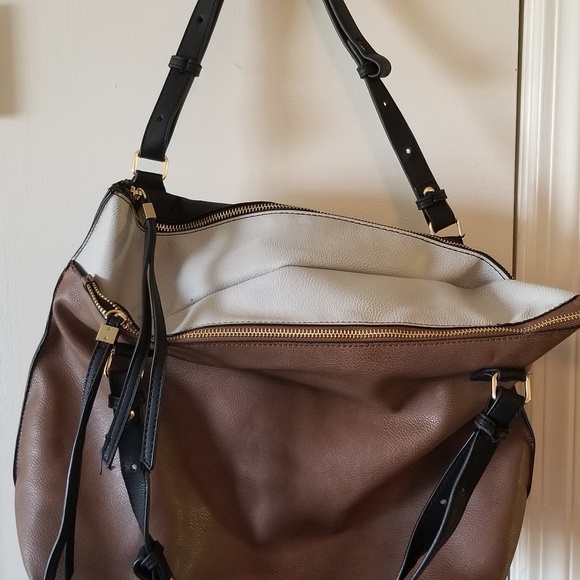 carpisa Bags Carpisa Shoulder Bag Poshmark